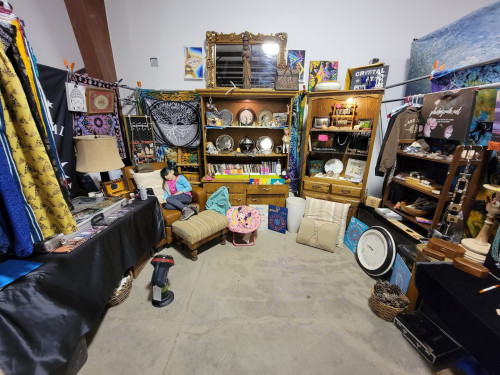 Neely's Korner Indoor Fleamarket and Outdoor Swap Meet - Golden Valley, Arizona 86413