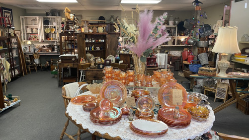 Two Sisters Antiques - Kelseyville, California 95451