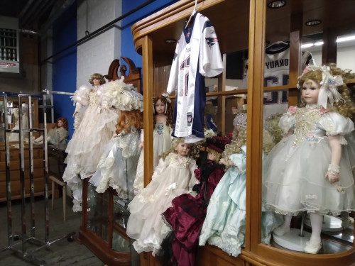 Globe Flea Market - Fall River, Massachusetts 02724