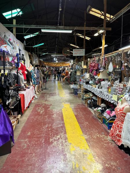 Kingsland Mall Flea Market - Kingsland, Texas 78639