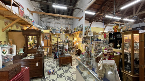 Vineyard Antique Mall - Paso Robles, California 93446