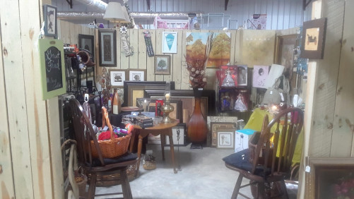 Finders Keepers Flea Market & Antique Mall - Marion, Mississippi 39342