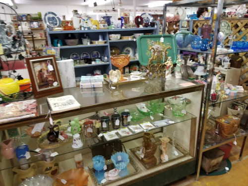 Dutch Mill Flea Market - Pana, Illinois 62557