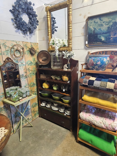 Maine on Main Flea Market - Lewiston, Maine 04240