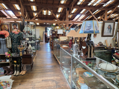 Cannery Row Antiques Mall - Monterey, California 93940