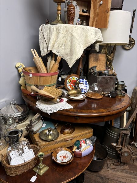 Echoes Curations and Antiques - Valparaiso, Florida 32580