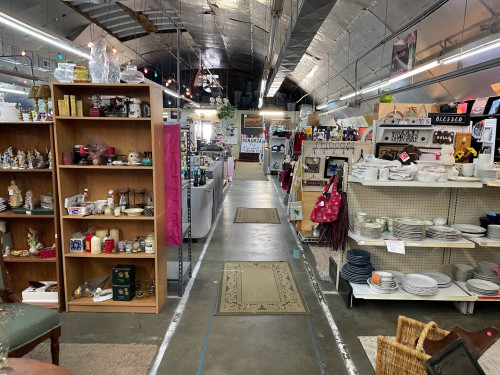 Bonanza Flea Market - Manning, South Carolina 29102