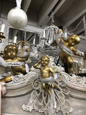 Vignettes-Antiques & Collectibles - San Diego, California 92107