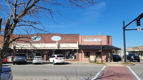 The Picker's Palace 2 - Livingston, Tennessee 38570
