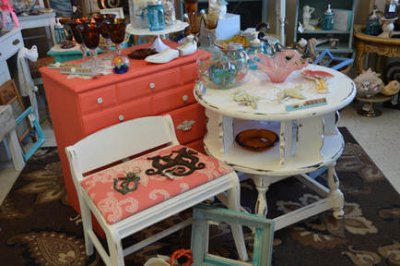 UpTown Vintage Market - Melbourne, Florida 32901