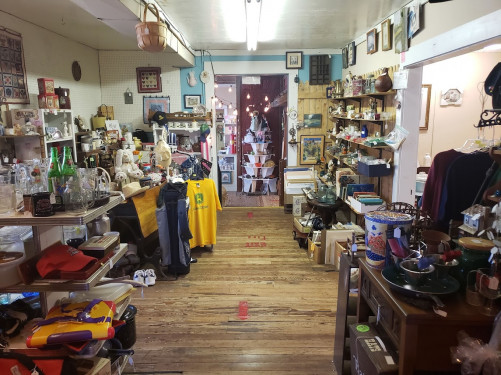 The Country Shops of Grabill - Grabill, Indiana 46741