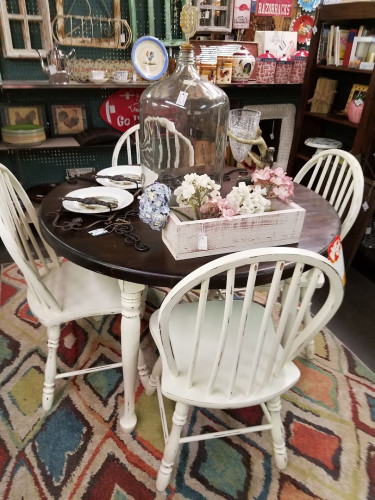 Amazing Things Antique Mall and Flea Market - Paragould, Arkansas  72450