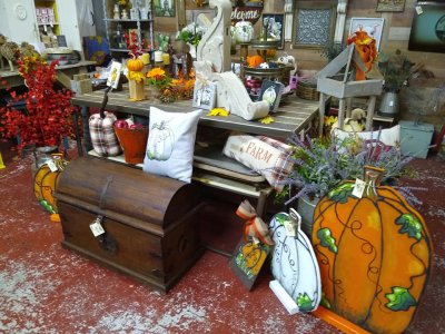 Apple Barrel Antiques and Gifts - Oxford, Alabama 36203