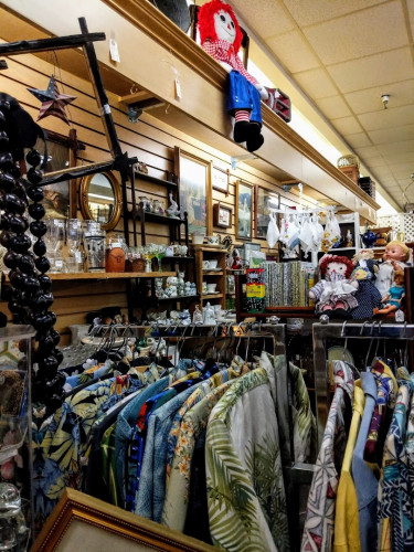 Pismo Pickers Antiques & Collectibles - Pismo Beach, California 93449