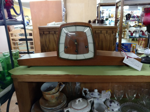 Riverbend Too Antique Mall - New Boston, Texas 75570