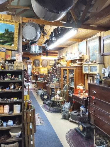 Rustique Antique Shops - Ruffs Dale, Pennsylvania 15679