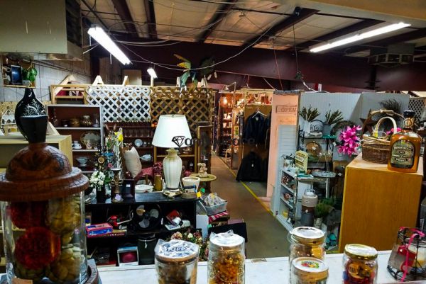 Lafayette Collectibles & Flea Market - Lafayette, Colorado 80026