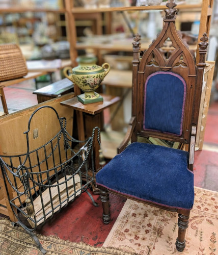 Rivertown Antiques - Ambridge, Pennsylvania 15003