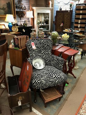 Hanna Antiques Mall - Birmingham, Alabama 35233