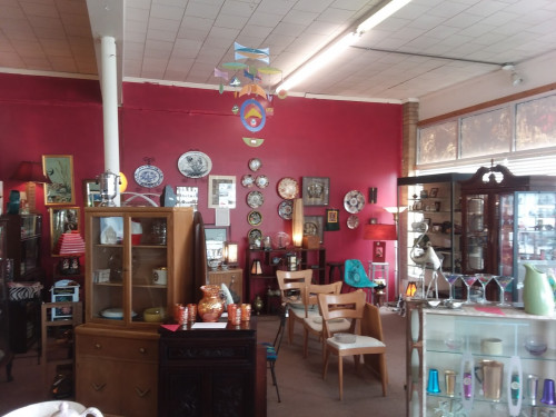 Modern Antiques Mall - Fort Walton Beach, Florida 32547