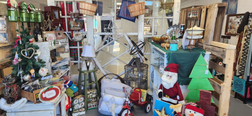 Trinkets Flea Market - Monroe, Louisiana 71203