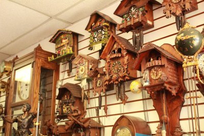 Antique Clock Gallery - Long Beach, California 90807