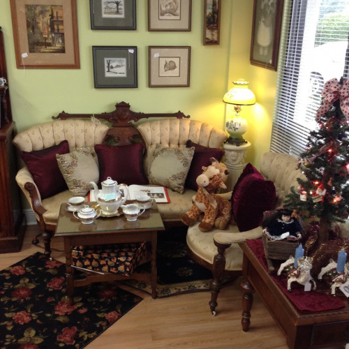 Lazy Willow Antiques & More - Pace, Florida 32571