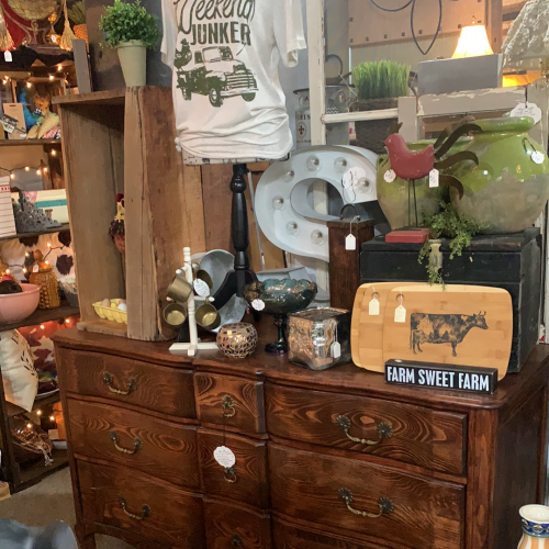 The Little Cottage Antiques - Ripon, California 95366