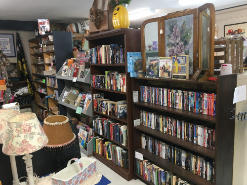 Leola Flea Market - Leola, Pennsylvania 17540