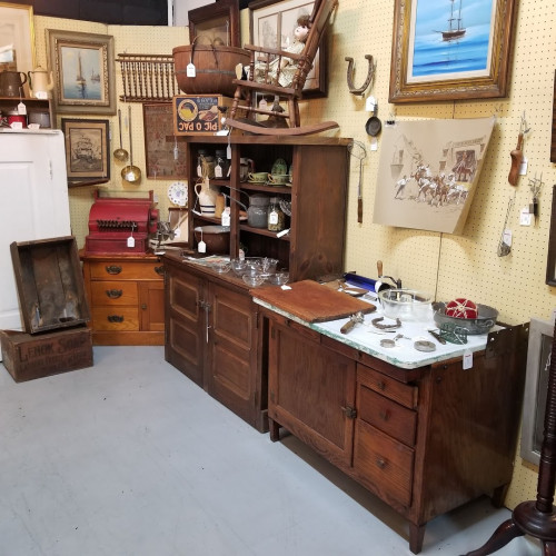 Timeless Treasures Antiques - West Mifflin, Pennsylvania 15122