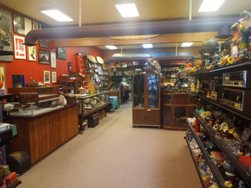 Kewl stuff N thangs - Willits, California 95490