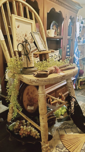 Rustic Thinking Flea Market - Fairdealing, Missouri 63939