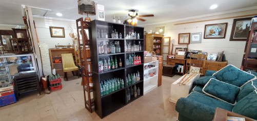 Hebert's Heirlooms & Resale - Fort Davis, Texas 79734