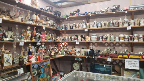 Camp Flea Antique Mall - Ozark, Missouri 65721