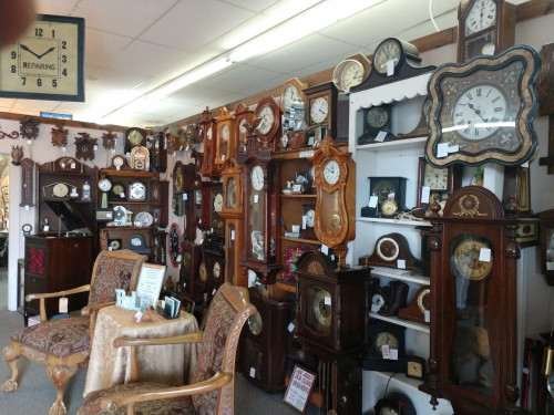 AntiqueToys.com cases within Antique Marketplace - Pinellas Park, Florida tates