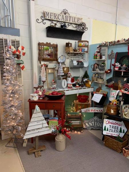 Country Lane Antique Mall - Lumberton, Texas 77657