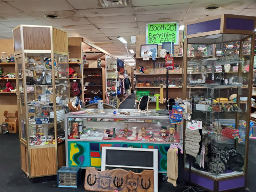 Treasure Barn - Marshfield, Missouri 65706