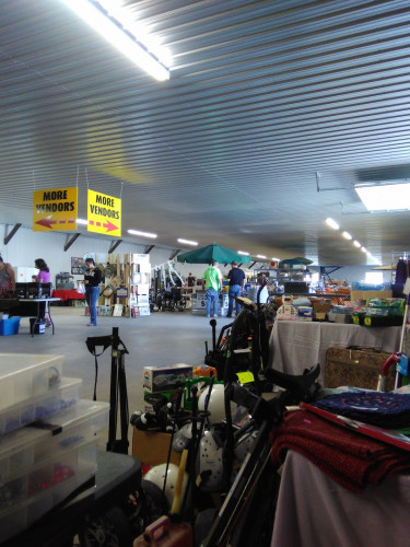 Elwood Flea Market - Elwood, Indiana 46036