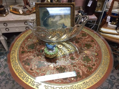 Picket Fence Antiques - Sacramento, California 95819