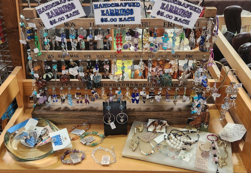 The Ventura Antique Market - Ventura, California 93001