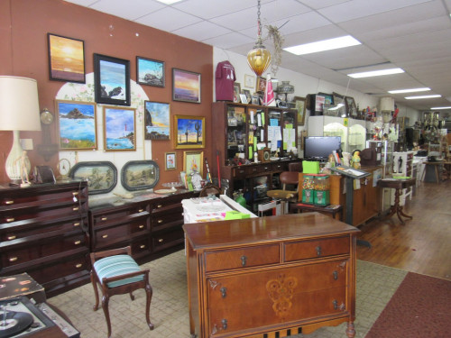 Street Faire Antiques - Torrance, California 90501