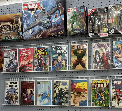 Bargain Hunters Antique and Flea Market Mall of Knoxville  - Knoxville, Tennessee 37920