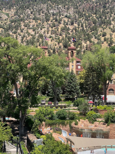 Glenwood Springs Downtown Market on 7th Street - Glenwood Springs, Colorado 81601