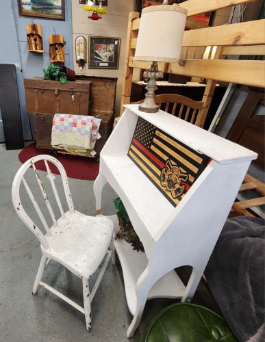 Fair Ground Flea Market & Antiques - Hooks, Texas 75561