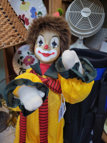 Frontier Antiques & More - Poplar Bluff, Missouri 63901