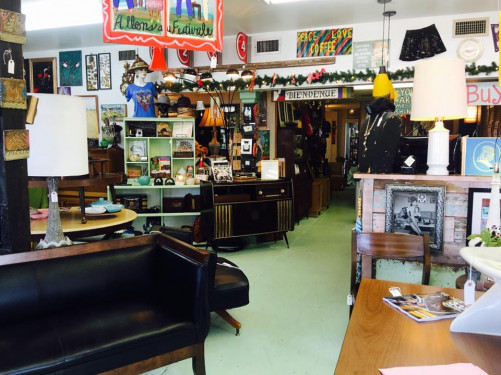 The Funky Flea - Sunset, Louisiana 70584