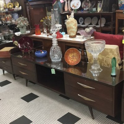 Alamo Antique Mall - San Antonio, Texas 78205