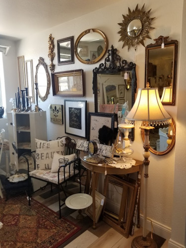 The Antique Armoire - Atwater, California 95301