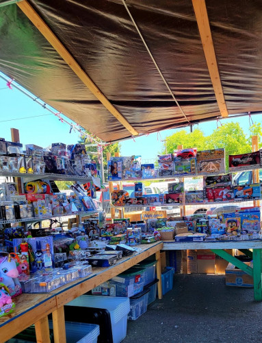 Folsom Boulevard Flea Market - Sacramento, California  95826