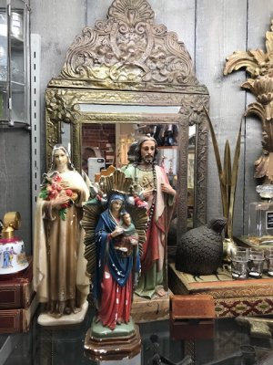 Vignettes-Antiques & Collectibles - San Diego, California 92107